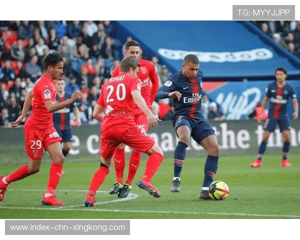 法甲南特保持紧凑推进节奏,场面高度紧张